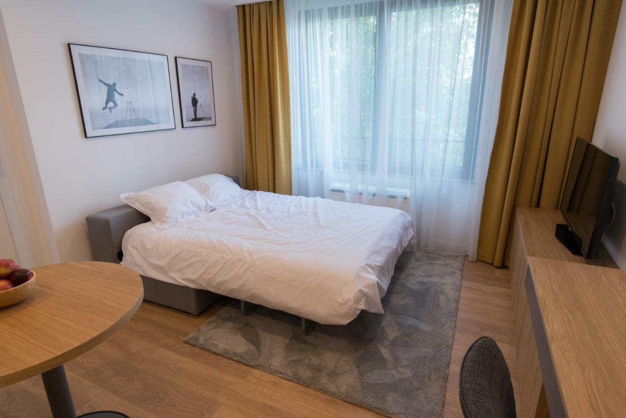 Arbans Elegant Apartment In The City Center Бухарест Экстерьер фото
