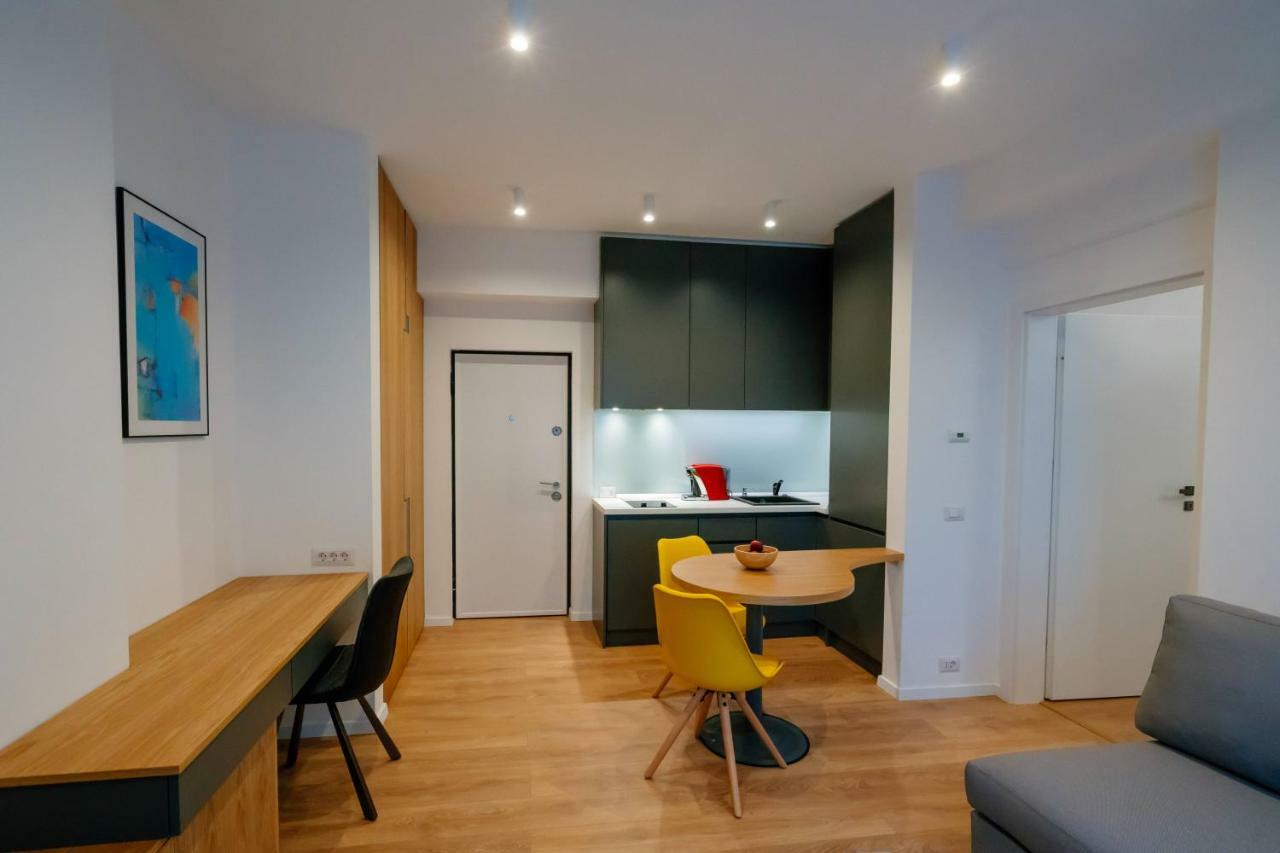 Arbans Elegant Apartment In The City Center Бухарест Экстерьер фото