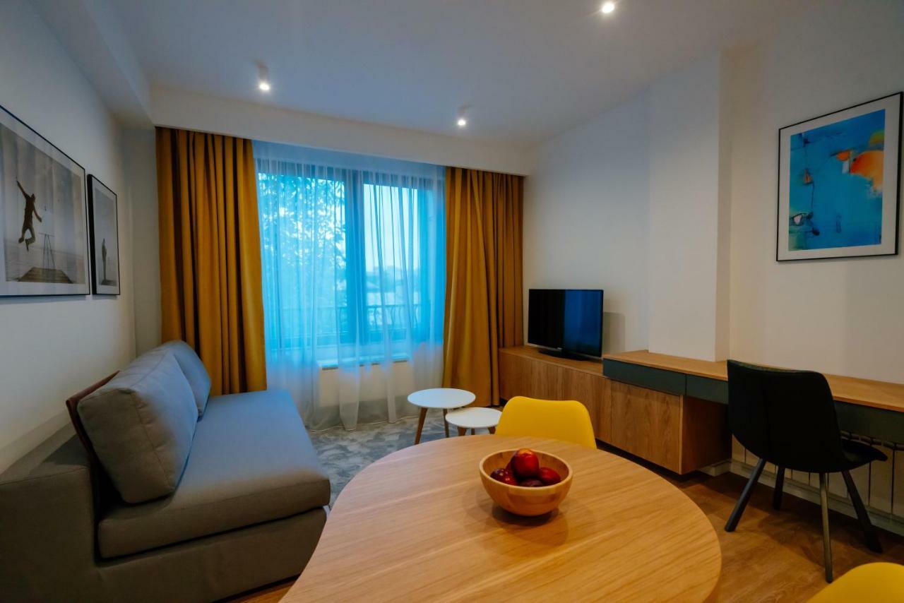 Arbans Elegant Apartment In The City Center Бухарест Экстерьер фото